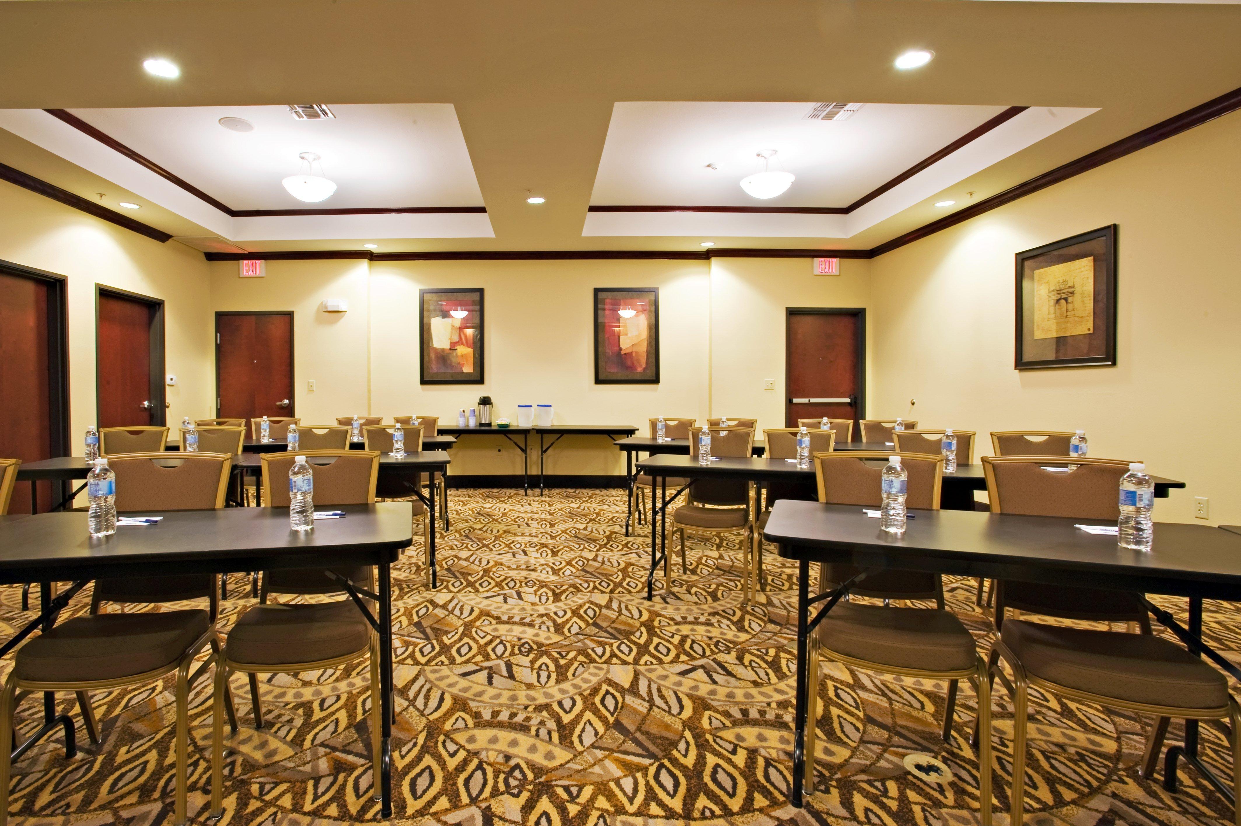 Holiday Inn Express And Suites Snyder By Ihg Exterior photo